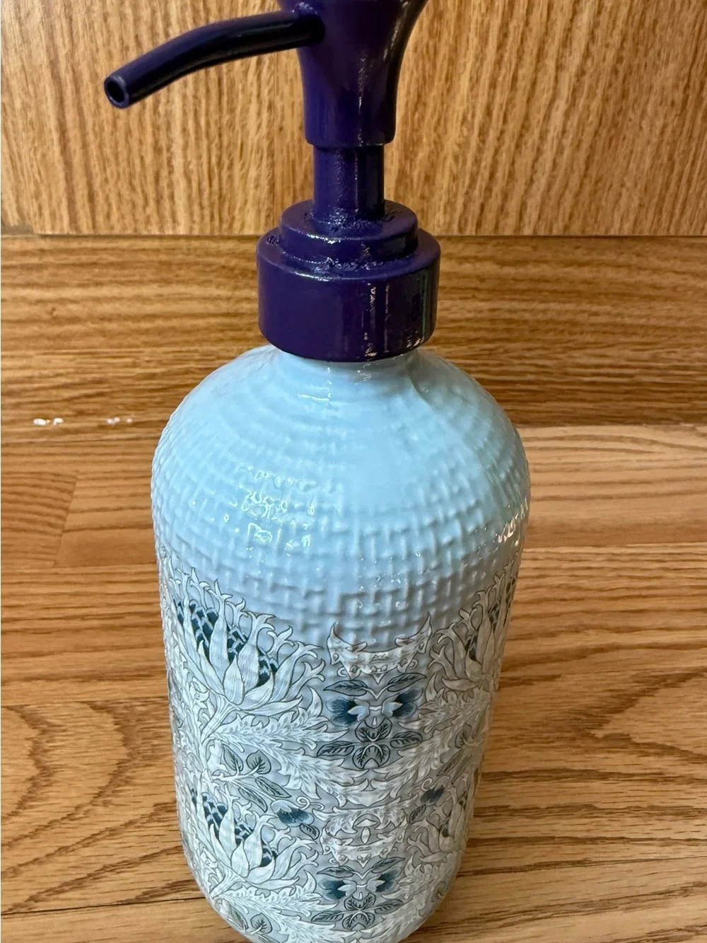 Morris & Co Vanity Soap Pump Dispenser White and Blue Floral Design.Ceramic